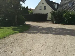 Lagerlokale og værksted til mindre reparationer