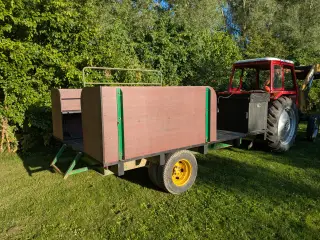 SOLID JAGTVOGN OG/ELLER TRANSPORTVOGN