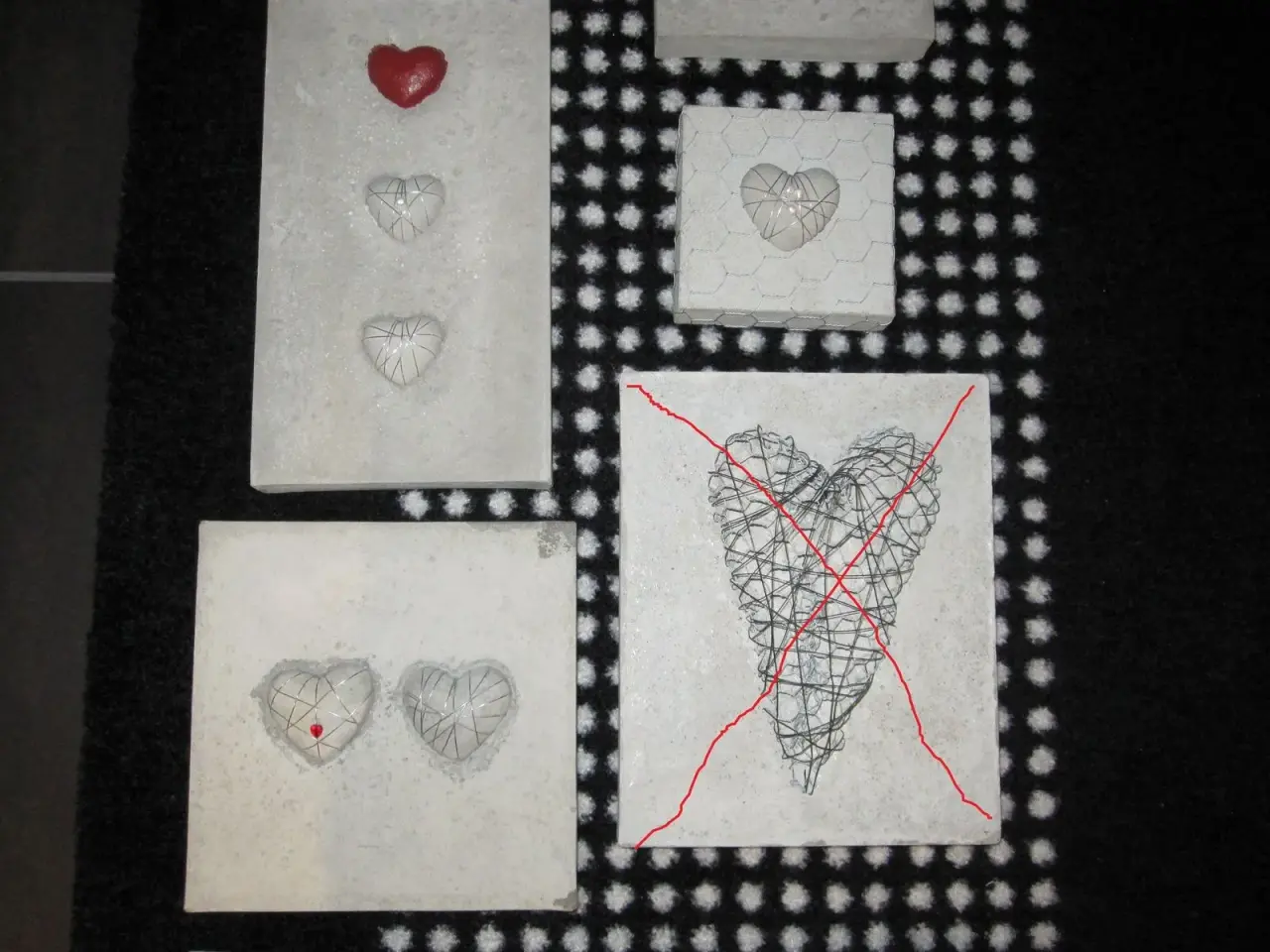 Billede 3 - Collage og betonhjerter