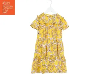 Sommerkjole med blomsterprint fra VRS (str. 116)