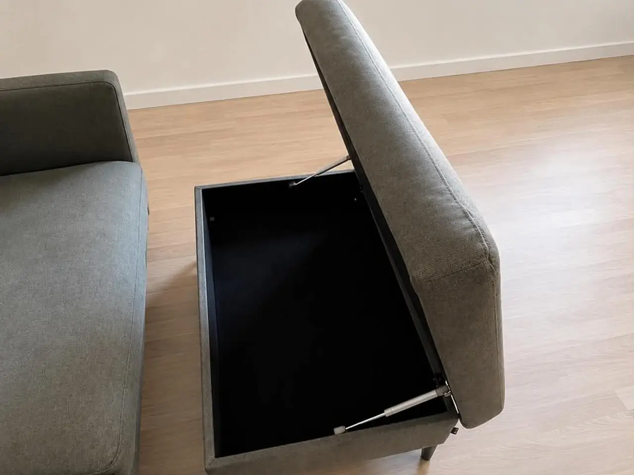 Billede 1 - 3 pers sofa med opbevaring puf fra Ilva