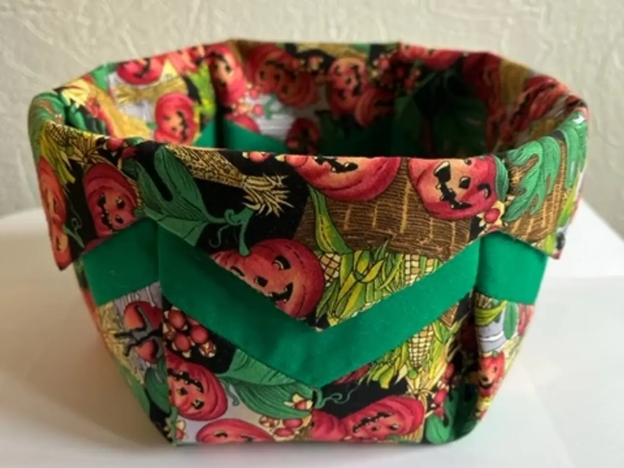Billede 2 - Brødkurv syet i patchwork