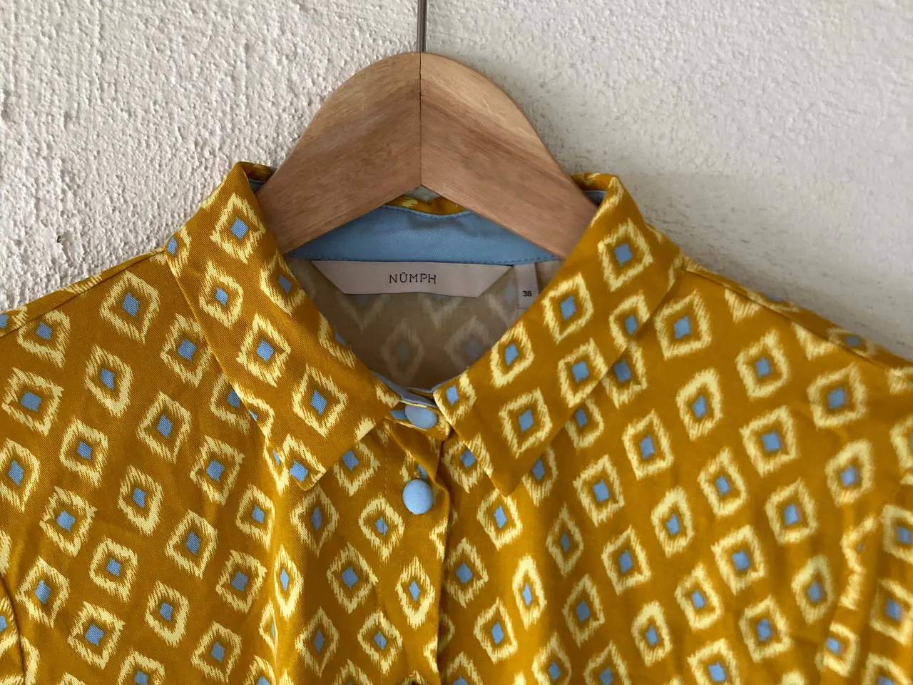 Billede 9 - Nümph skjorte str. 36 – sennepsgul💛 & flot stand