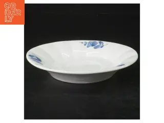 Porcelænunderkop/lille skål med blå blomst mønster fra Royal Copenhagen (str. Ø. 15 cm)