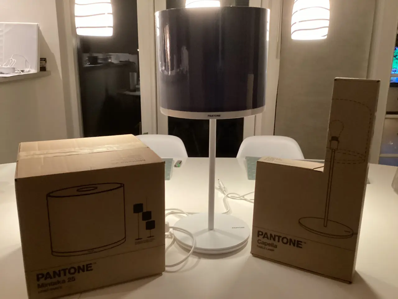 Billede 1 - Flot bordlampe ny i aldrig pakket ud