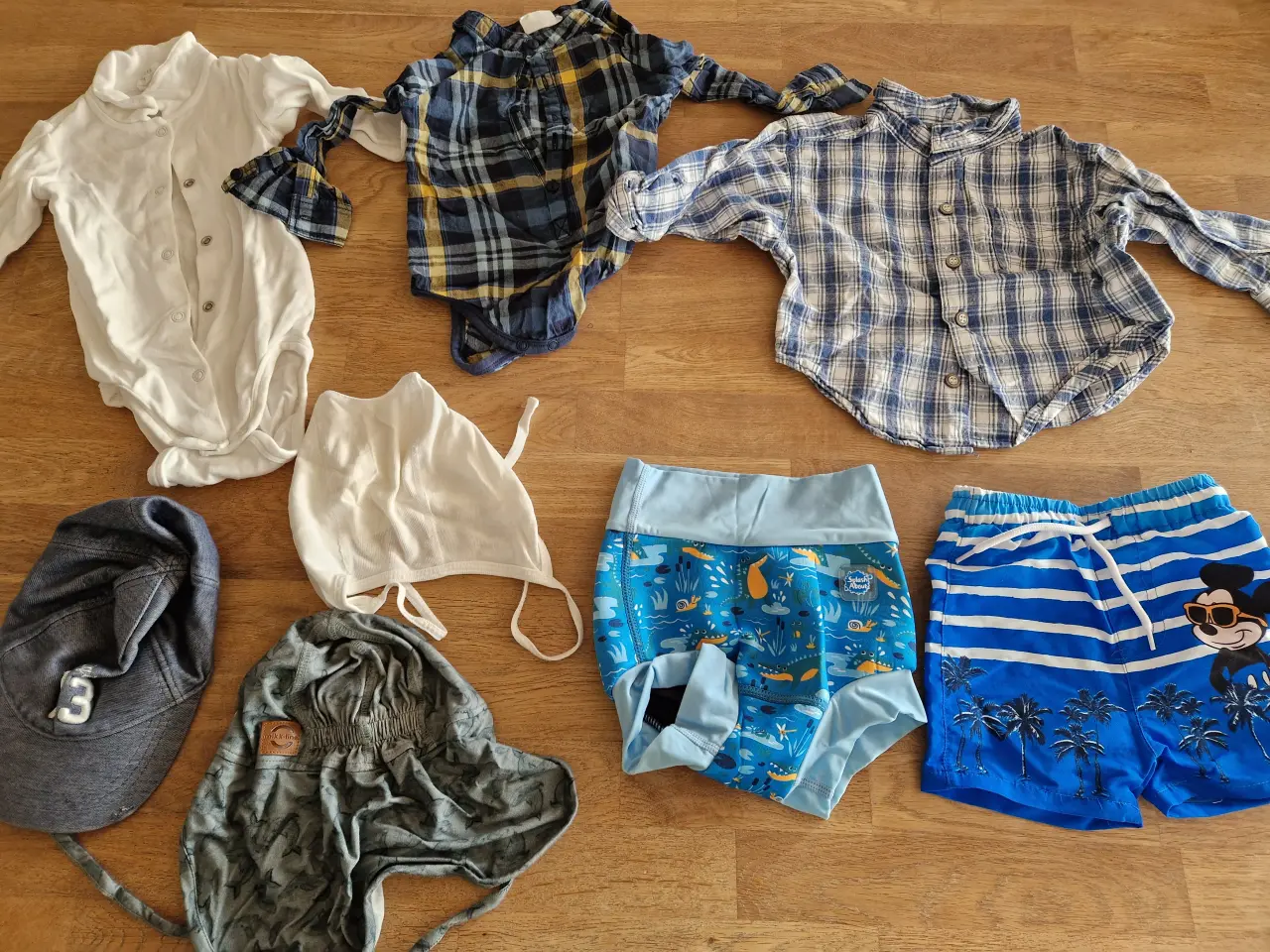 Billede 7 - Tøjpakke str 74 dreng 