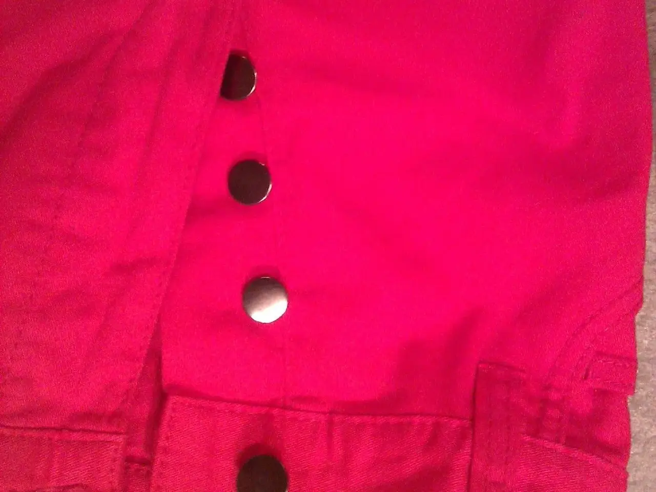 Billede 3 - Knaldrøde jeans til dreng. 