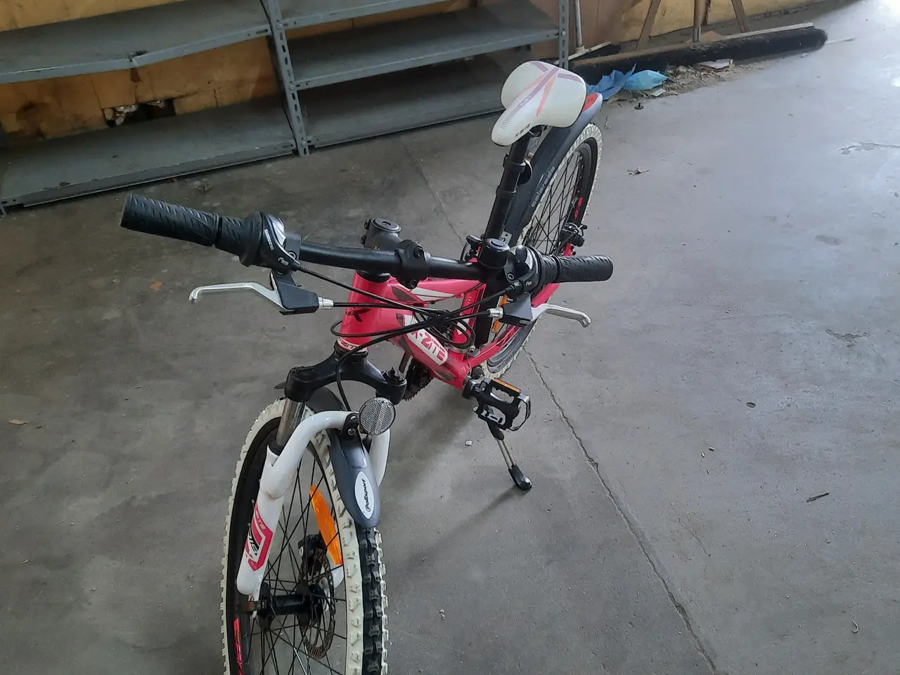 Billede 2 - pige cykel 8 år som ny