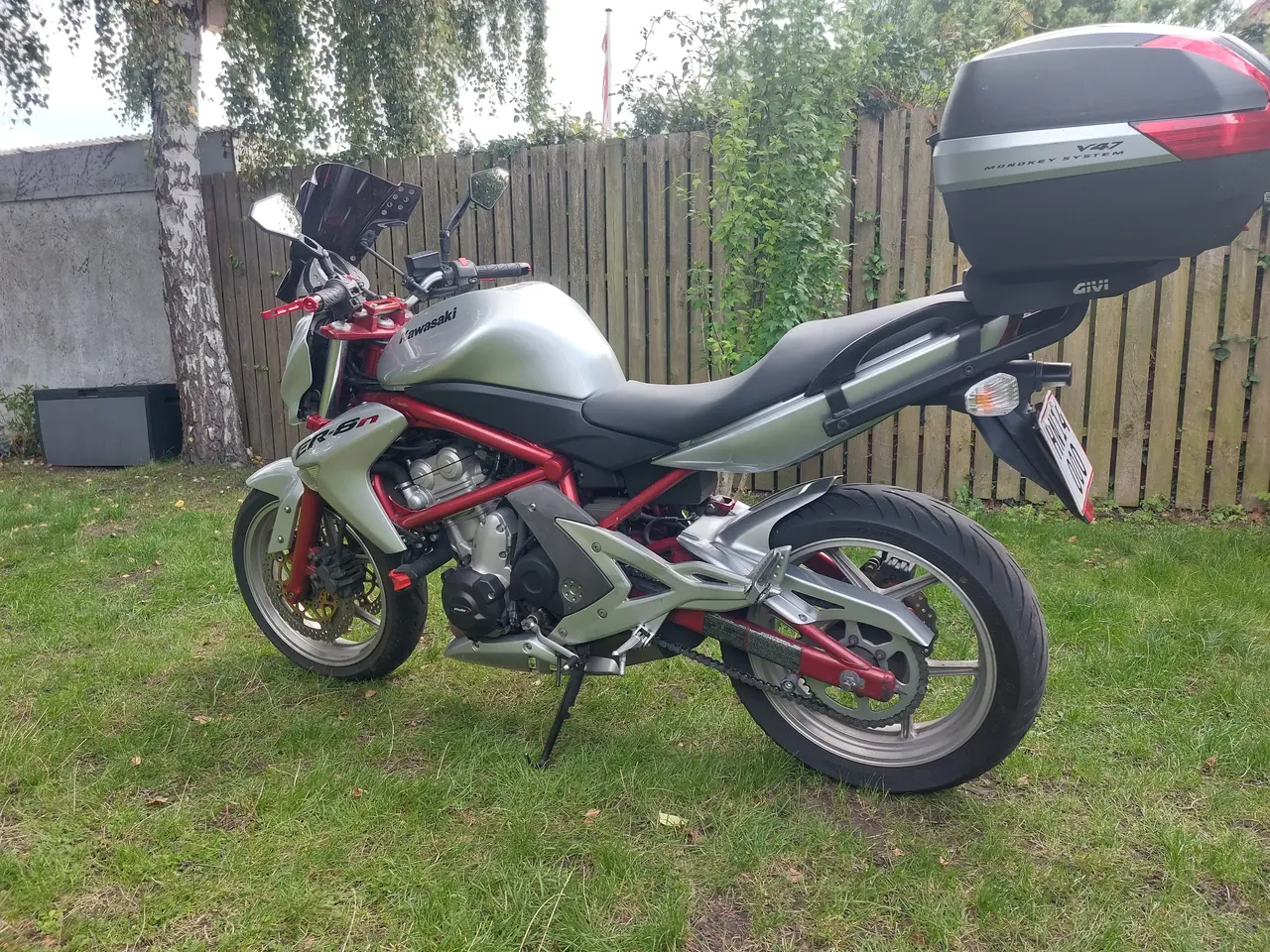 Billede 4 - Velholdt Kawasaki ER6n
