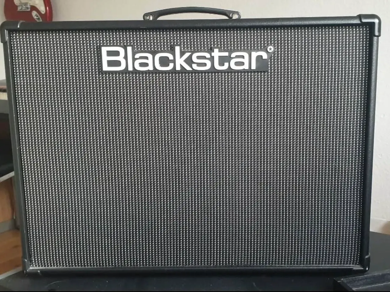 Billede 1 - Forstærker Black star id core 150