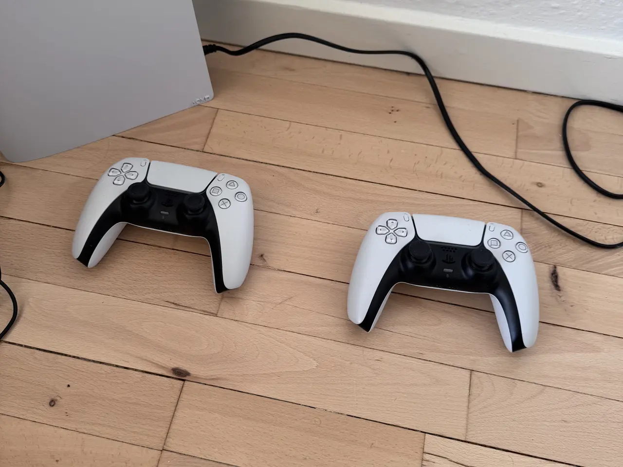 Billede 2 - playstation 5 med 2 controller