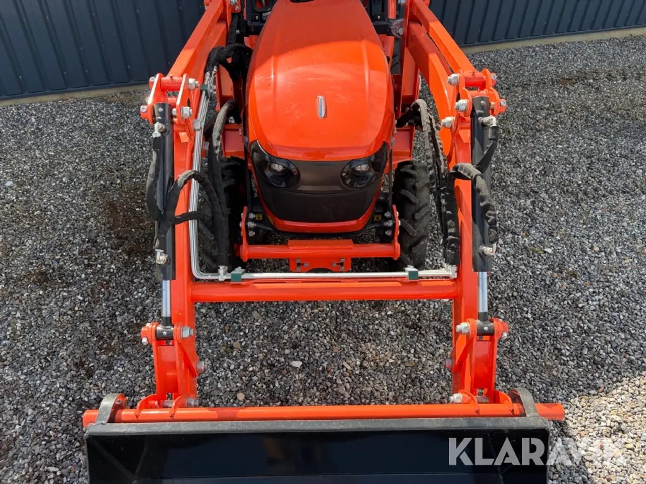 Billede 11 - Traktor med frontlæsser