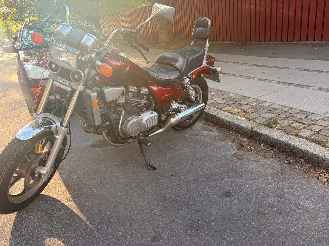 Billede 2 - Honda VF 700 Magna