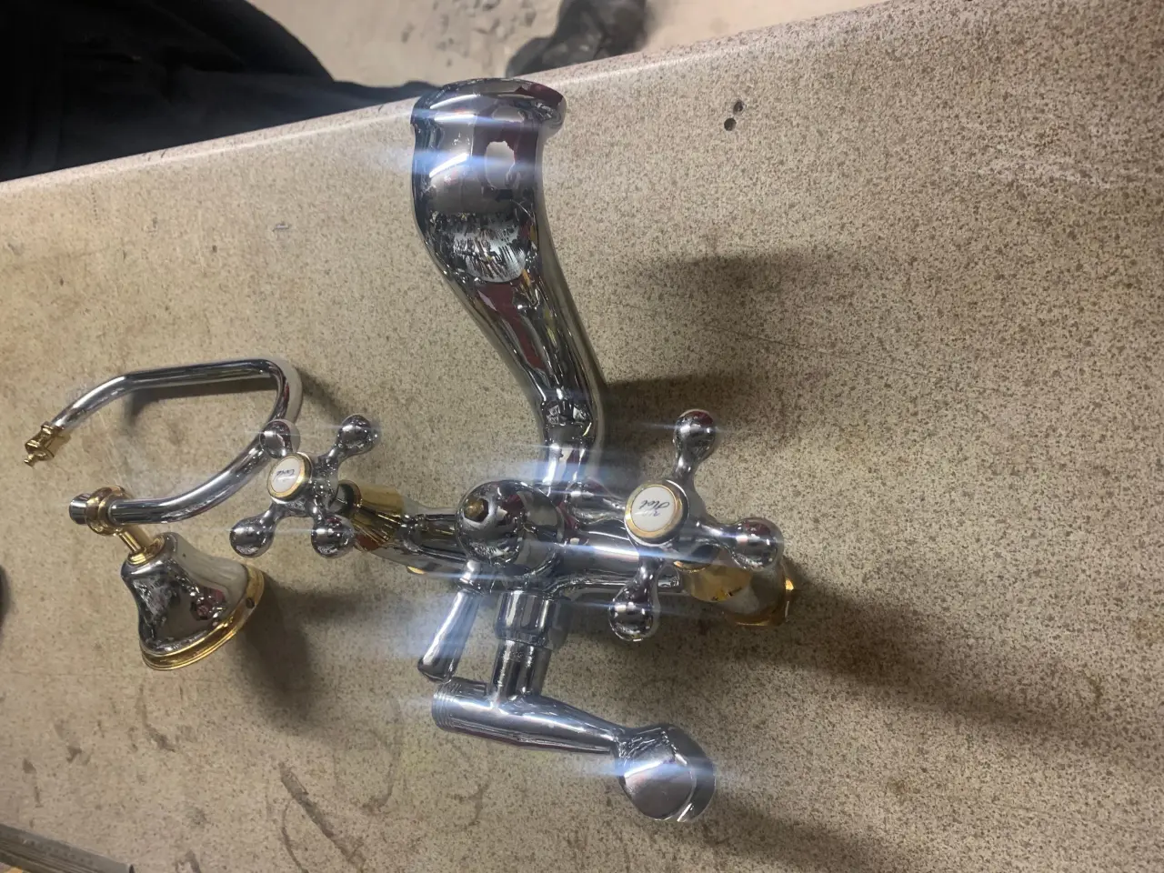 Billede 2 - Vandhane+toliet holder