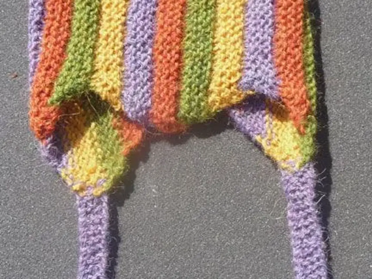 Billede 6 - Håndstrikkede djævlehuer i alpaca