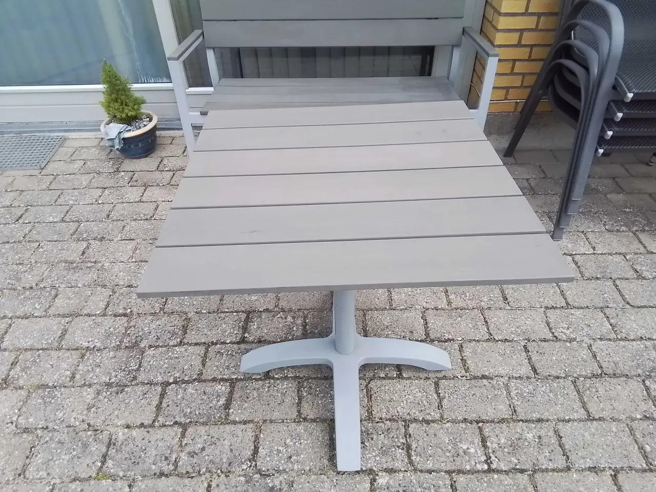 Billede 3 - Havebænk og bord , non wood, vedligeholdesfrit , 