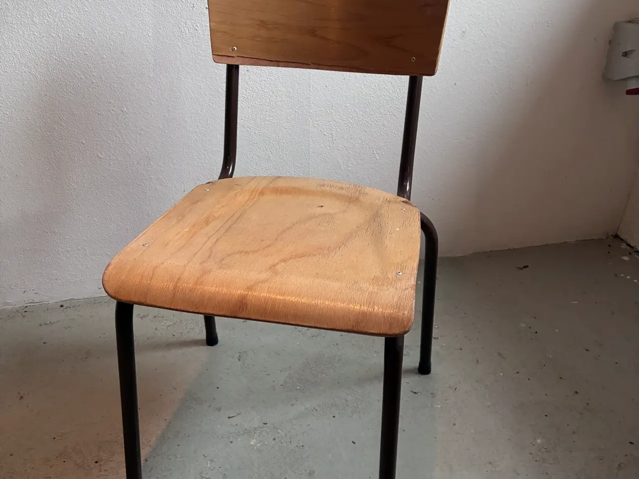 Billede 1 - 32 stabelbare stole – med og uden hynder