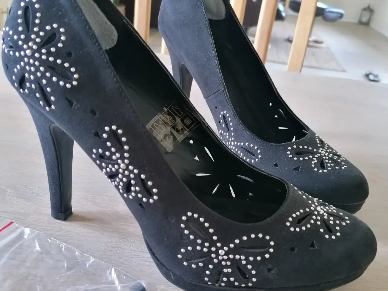 Billede 1 - Stiletter/ pumps sorte str. 39
