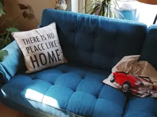 Chaciłoñg sofa med puf sälges