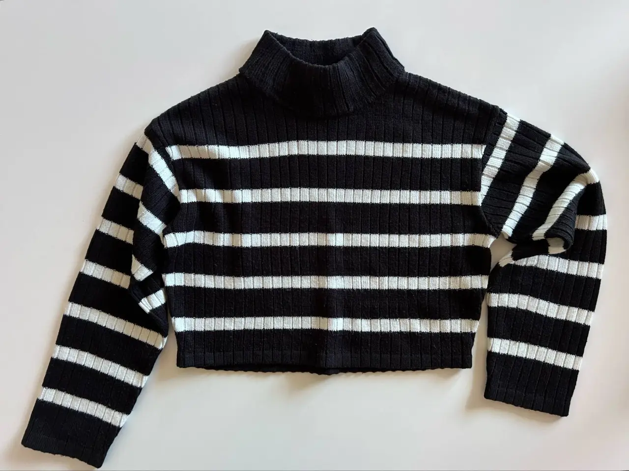Billede 1 - H&M stribet strik, str. 146-152