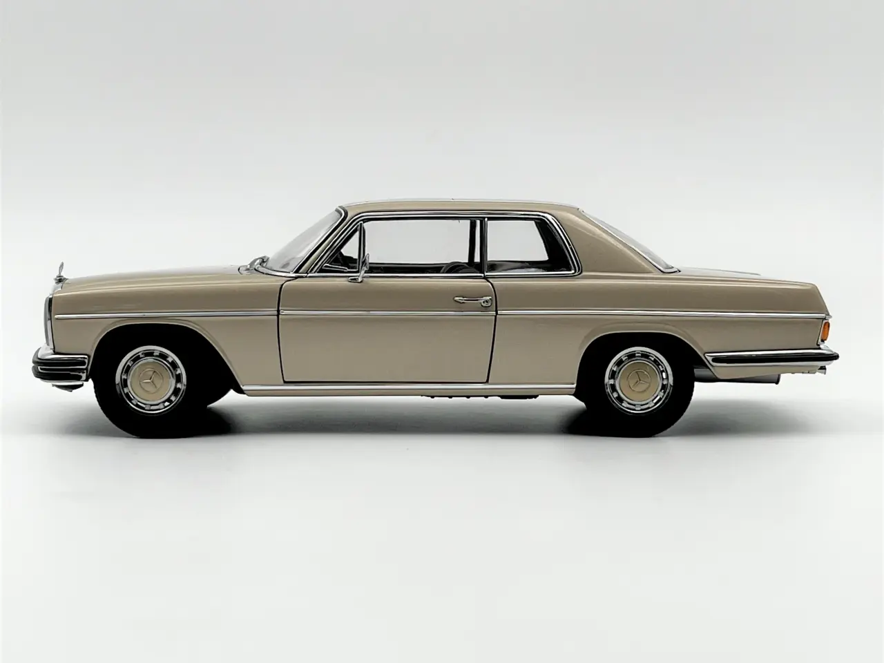 Billede 3 - 1968 Mercedes-Benz 280C /8 AUTOart - 1:18