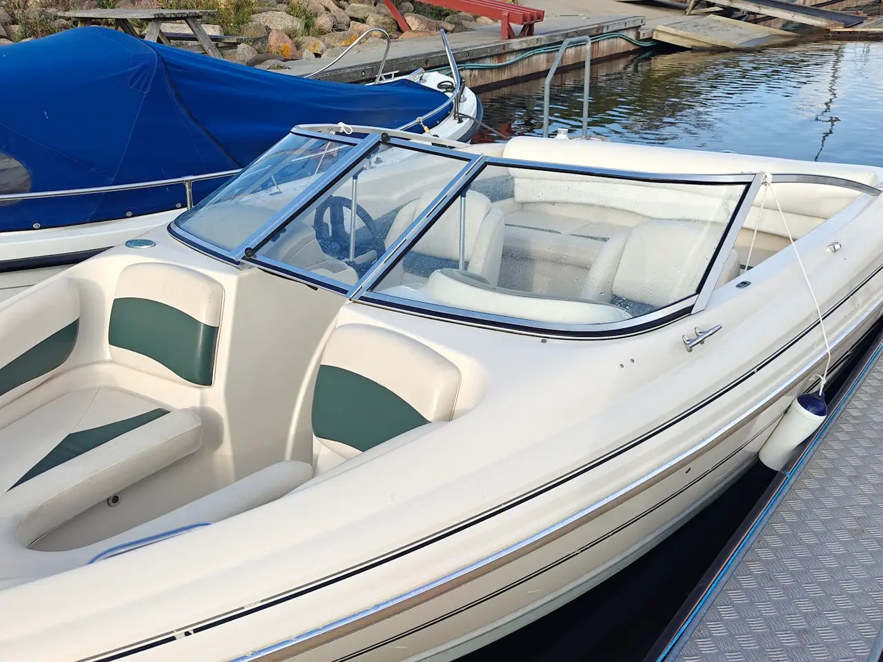 Billede 8 - Larson 180 SEI Bowrider 18 fod, 150 Hk Volvo Penta