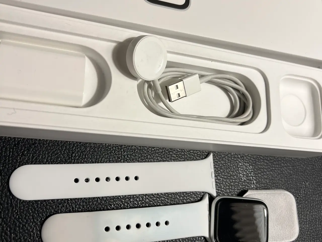 Billede 1 - Apple Watch, serie 4, 44 mm