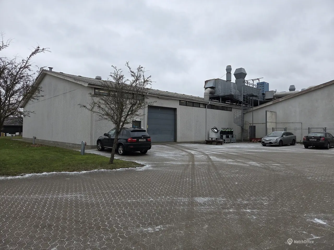 Billede 1 - Stor produktions/lagerejendom udlejes