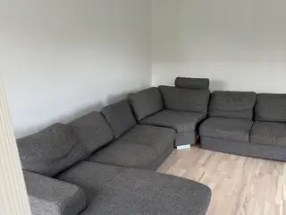Stor sofa med chaiselong fra ILVA – sælges billigt