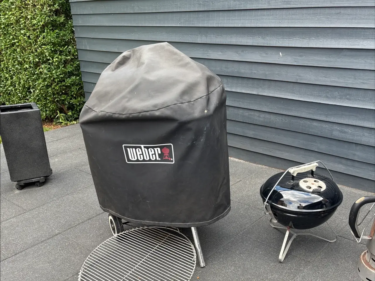 Billede 2 - Weber 57 cm kulgrill og Smokey Joe