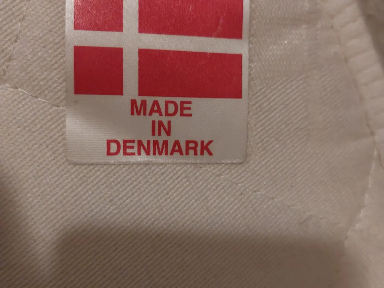 Billede 3 - Fin madras til salg.