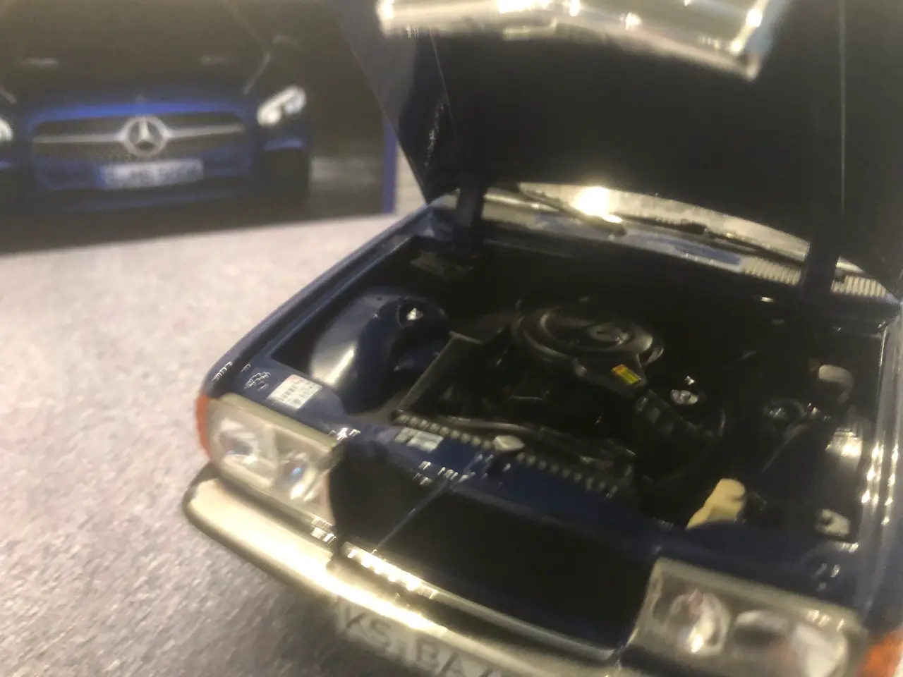 Billede 6 - 1:18 Mercedes W123 Sedan