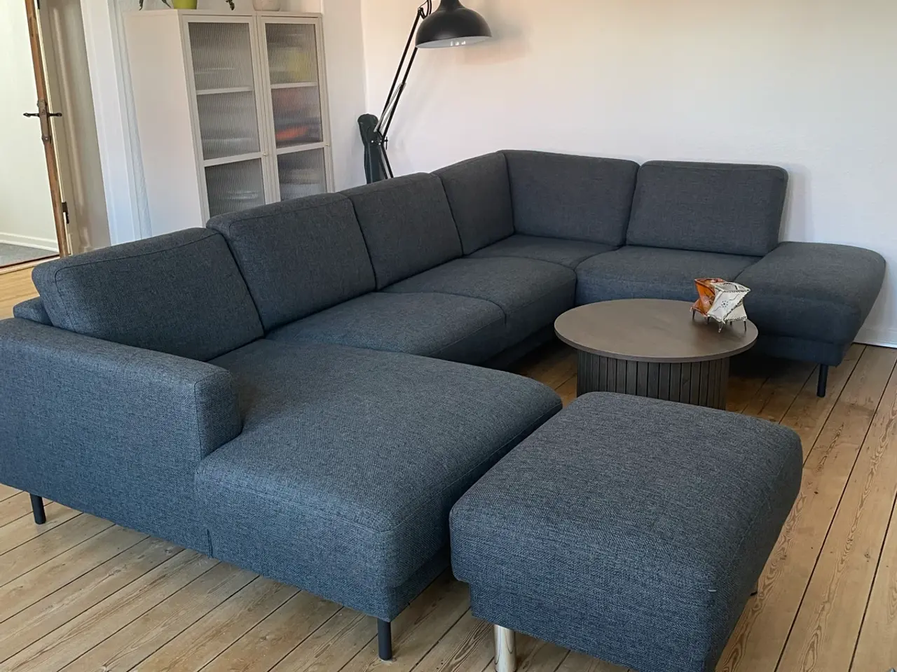 Billede 3 - Hjørnesofa med puf