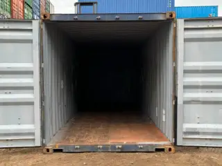 20 fods Container - Står i Hvidovre - ID: SEGU 268