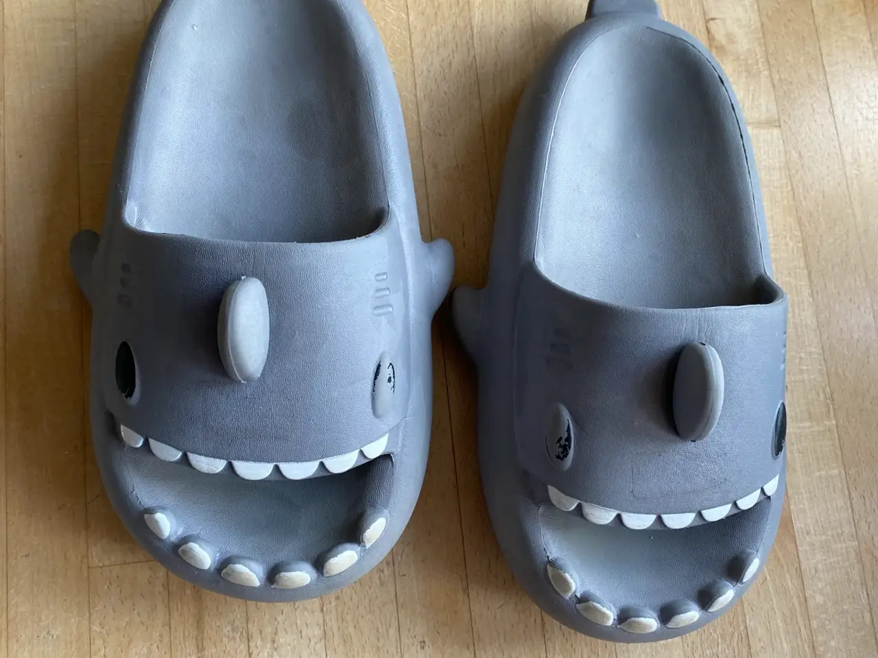 Billede 3 - Sandaler m spænder, sandaler hval