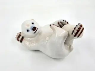 Royal Copenhagen Figur Liggende Isbjørneunge nr. 537. sortering 1