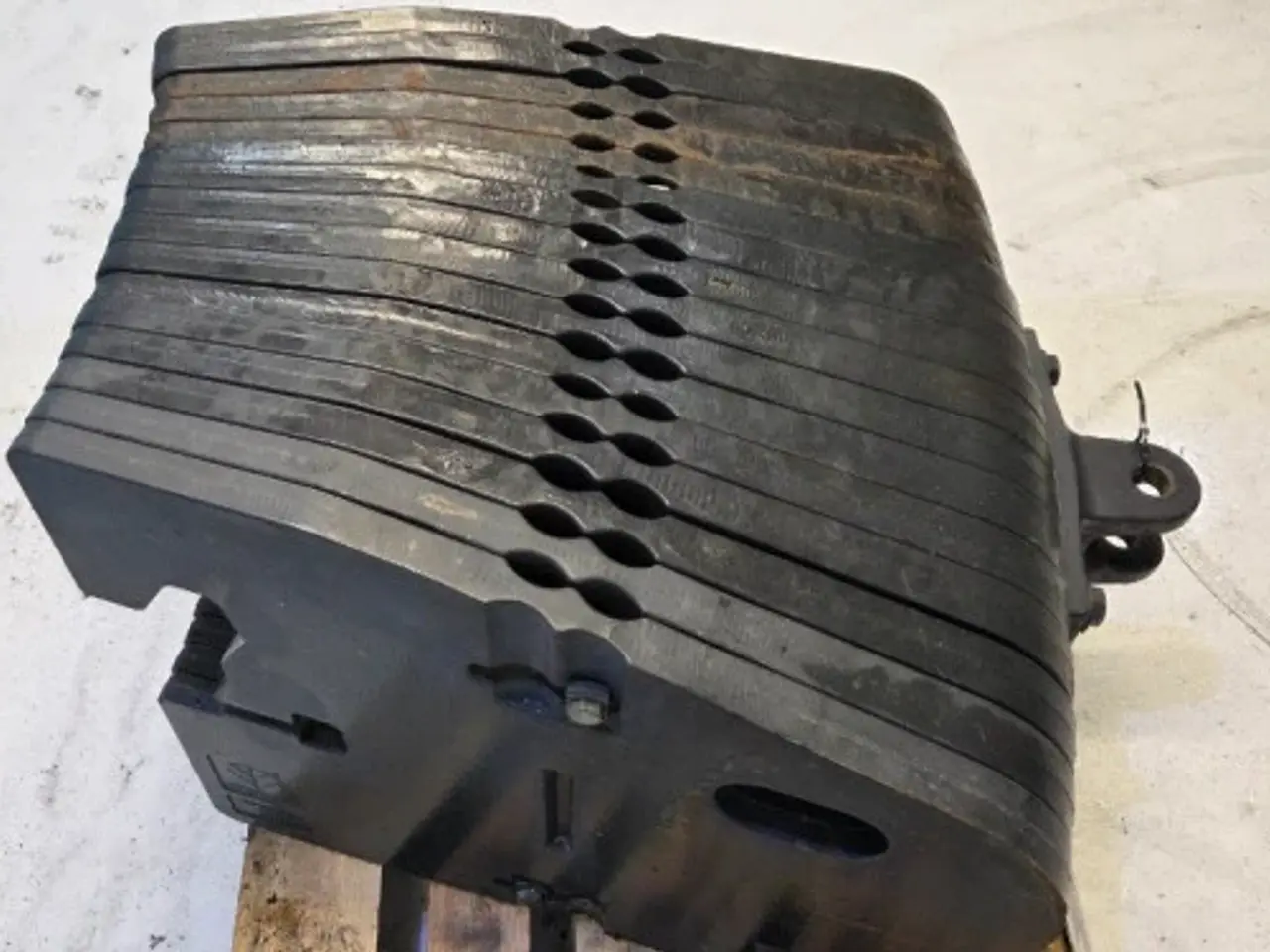 Billede 4 - New Holland T8 Frontvægt Kit 719665006