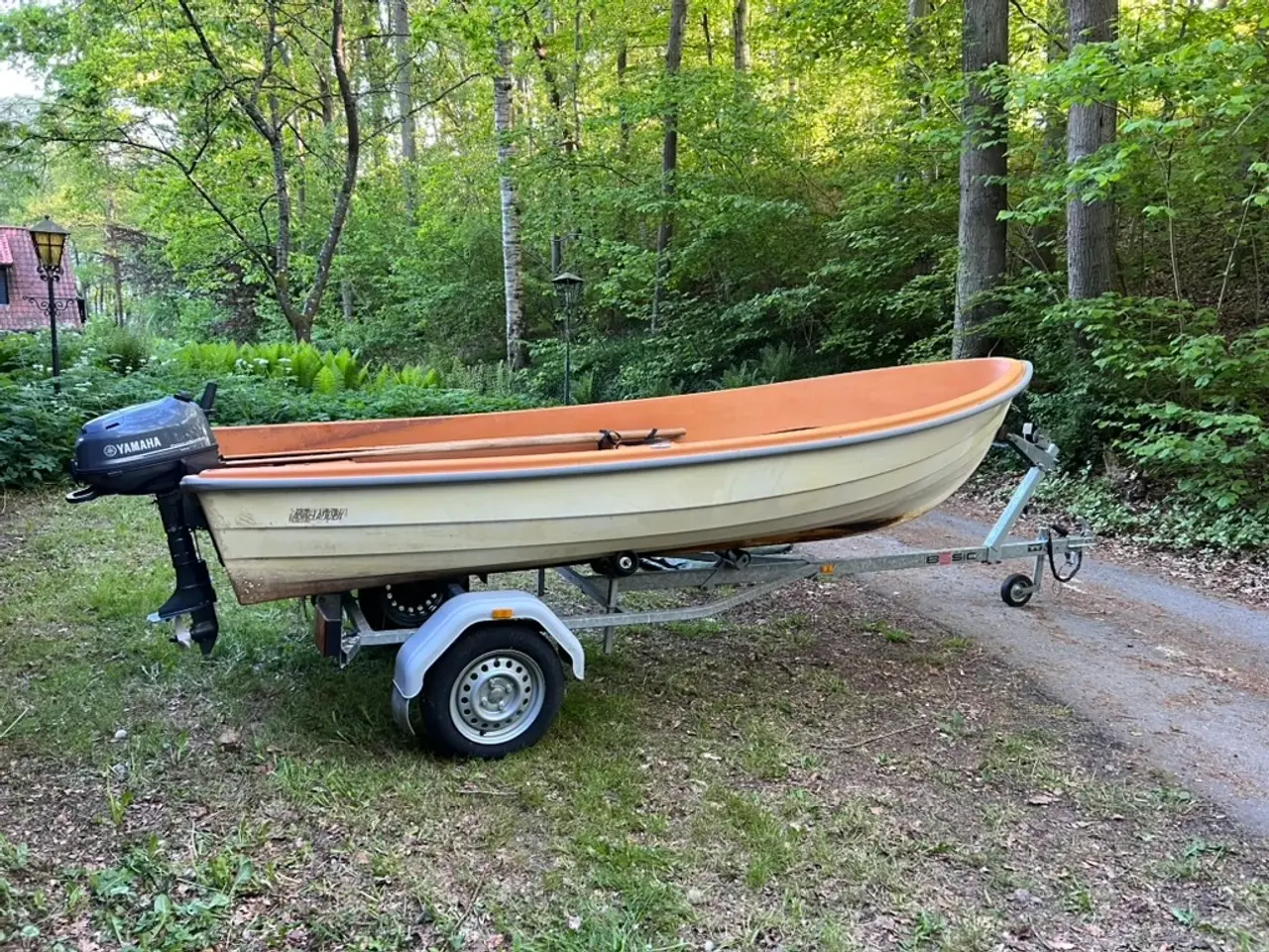 Billede 1 - Jolle med motor og trailer