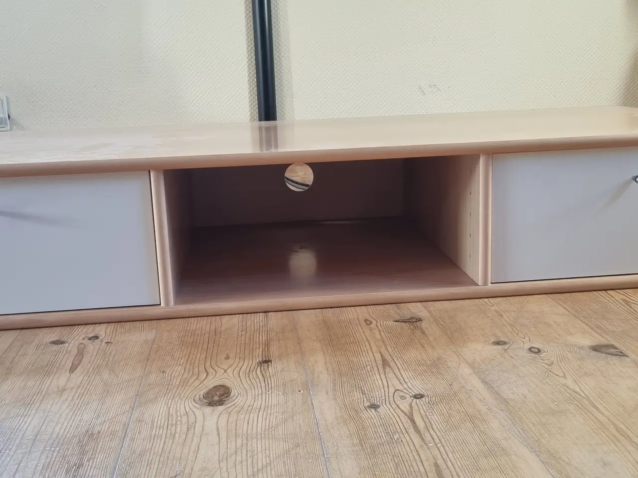 Billede 1 - GRATIS, Mistral tv bord