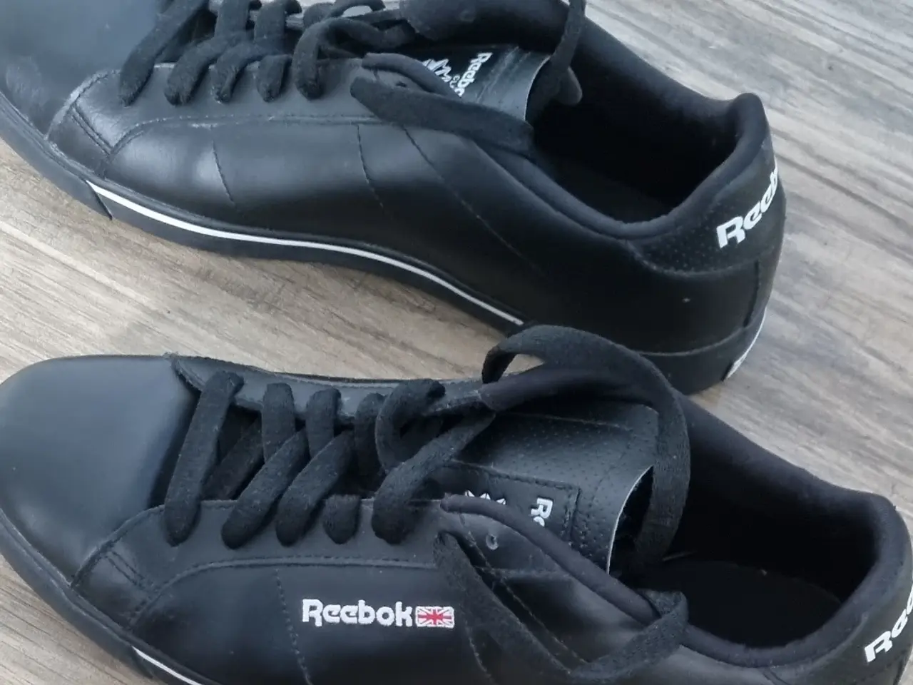 Billede 4 - (NYE ) klassiske Herre sneakers str 44 sælges