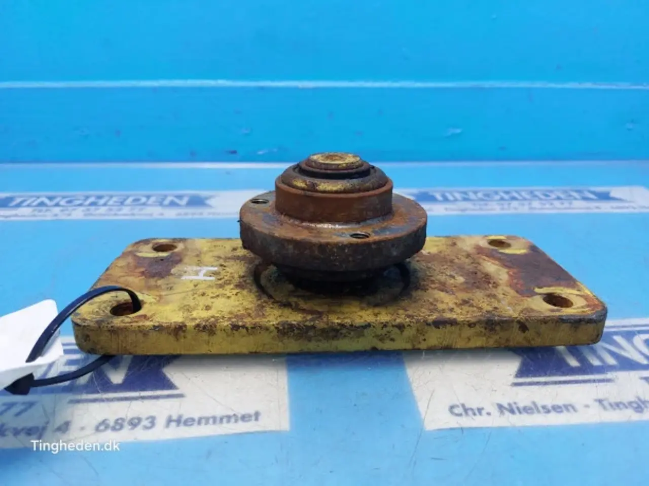 Billede 2 - New Holland TX68 Beslag 9811086