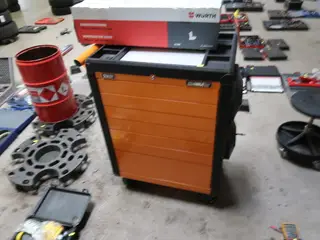 Værktøjsvogn SUPERLINE PRO med div. værktøj bl.a. insulation tester SEALEY
