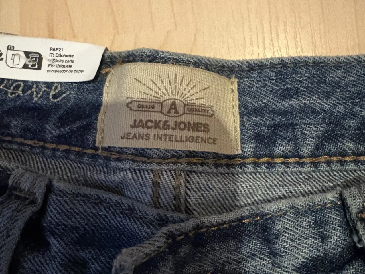 Billede 4 - Jack og Jones blå meleret jeans helt nye