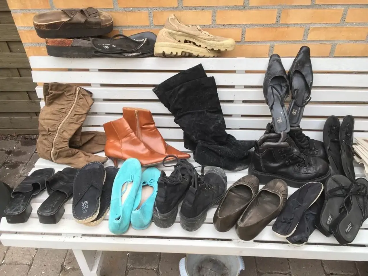 Billede 1 - Diverse sko og støvler. Giv bud.