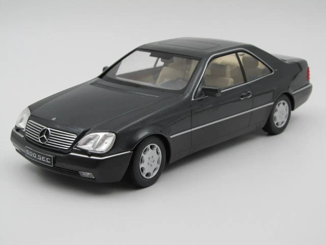 Billede 1 - 1992 Mercedes 600 SEC V12 1:18 Limited Edition