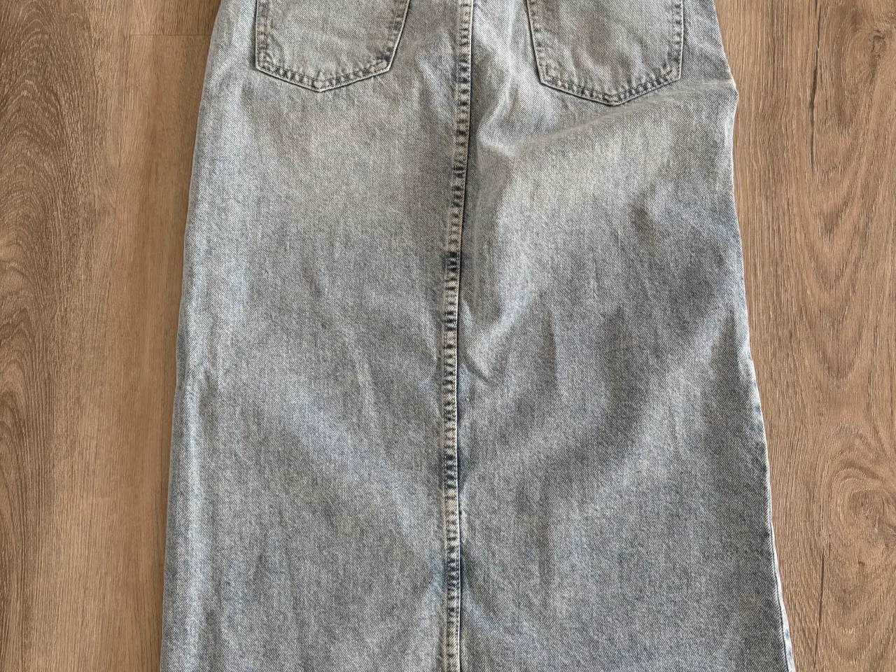 Billede 4 - Nederdel i denim str. S