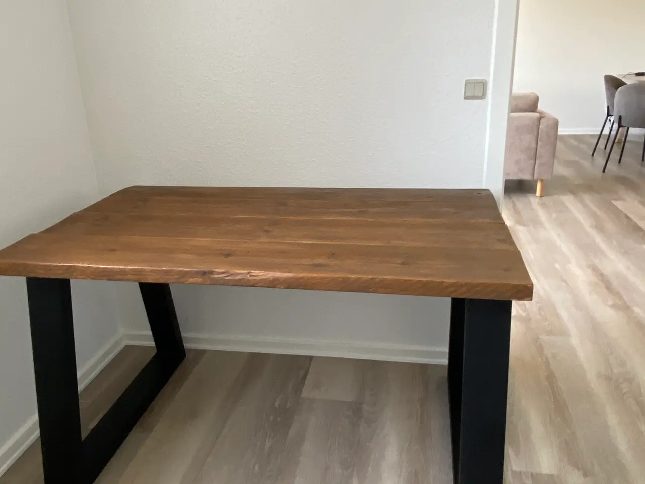 Billede 2 - Spisebord i træ