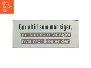 Metalskilt med tekst fra LaFinesse (str. 30,5x13 cm)