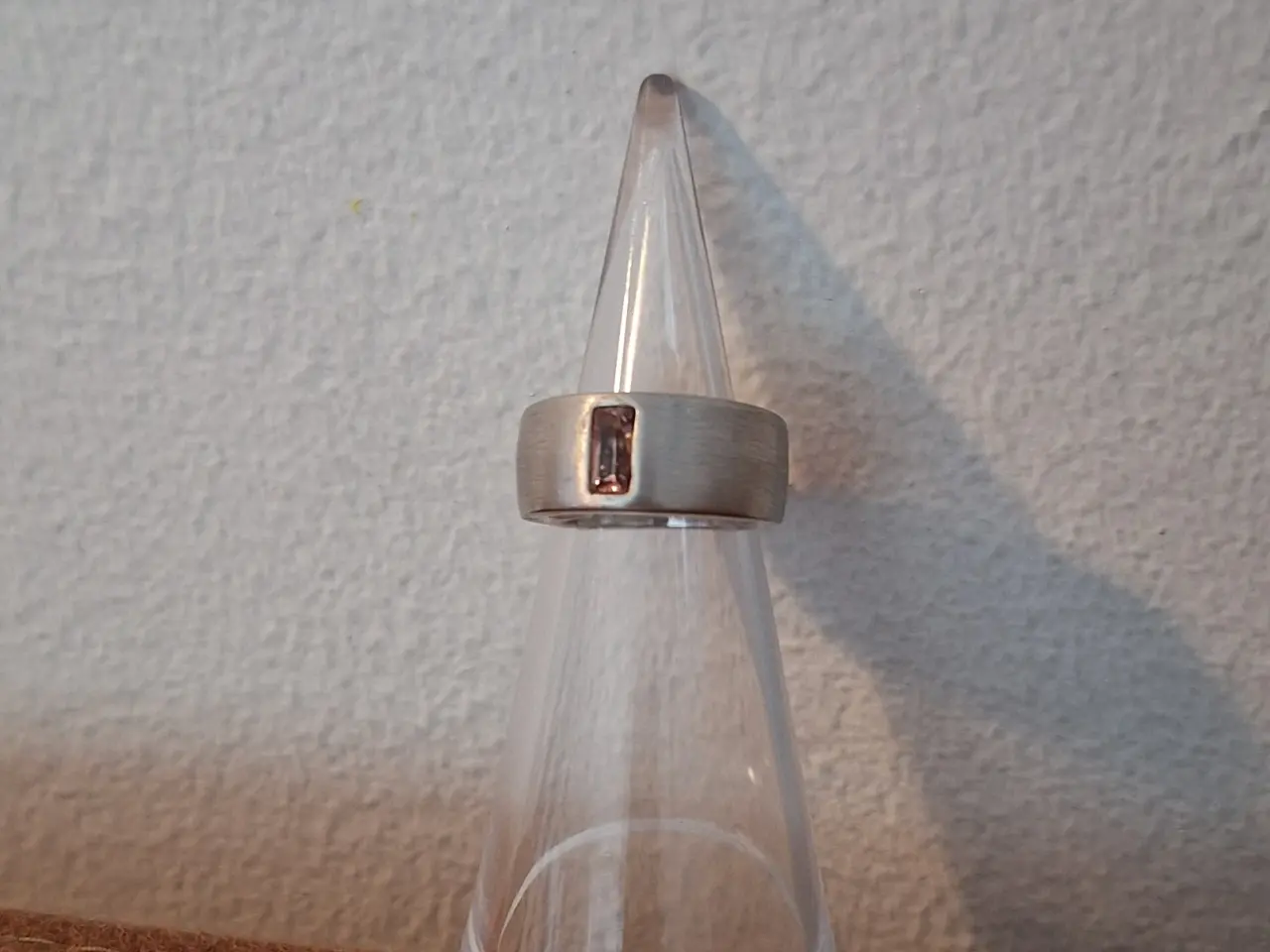 Billede 2 - Bred sølvfarvet ring 