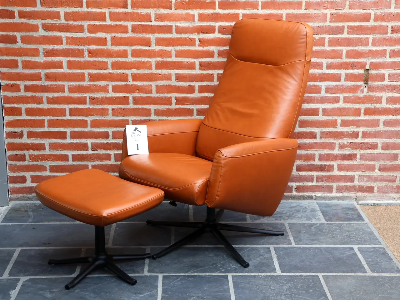 Billede 1 - BoConcept cognac farvet læder lænestol m/skammel
